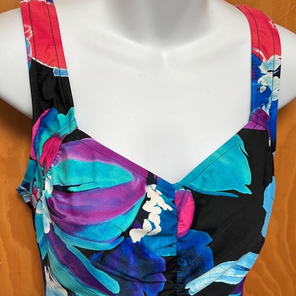 Maxine of Hollywood Sweetheart Swimsuit Size 12 - Picture 2 of 9